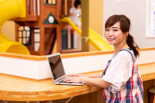 いまや何でもサブスクの時代！保育園で利用できる定額サービス