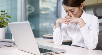 目隠しすべき？WEBカメラに潜む危険