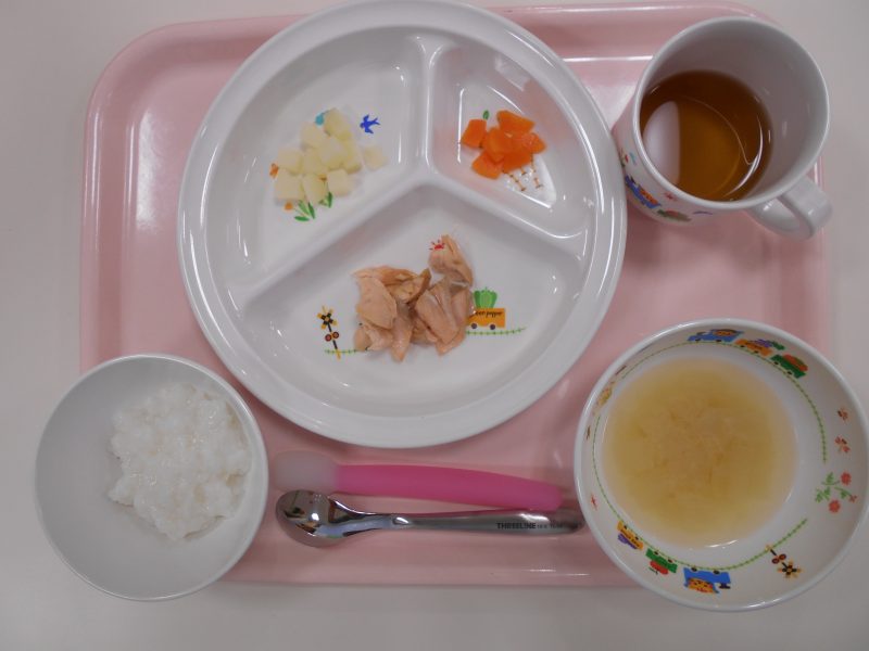 本日の給食(離乳食)です♪