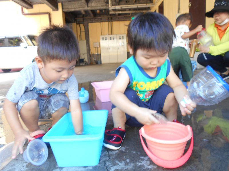 水遊びが大好き(^^♪