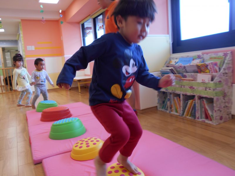 室内遊びでも元気いっぱいです(*^▽^*)