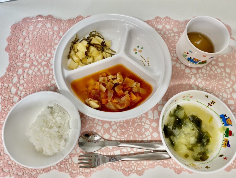 10月22日(土)の給食・おやつ