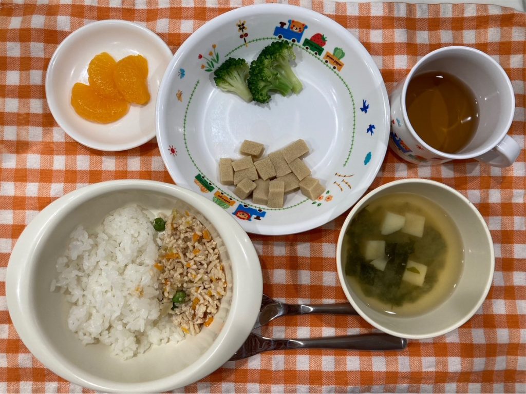 4月22日(土)の給食・おやつ
