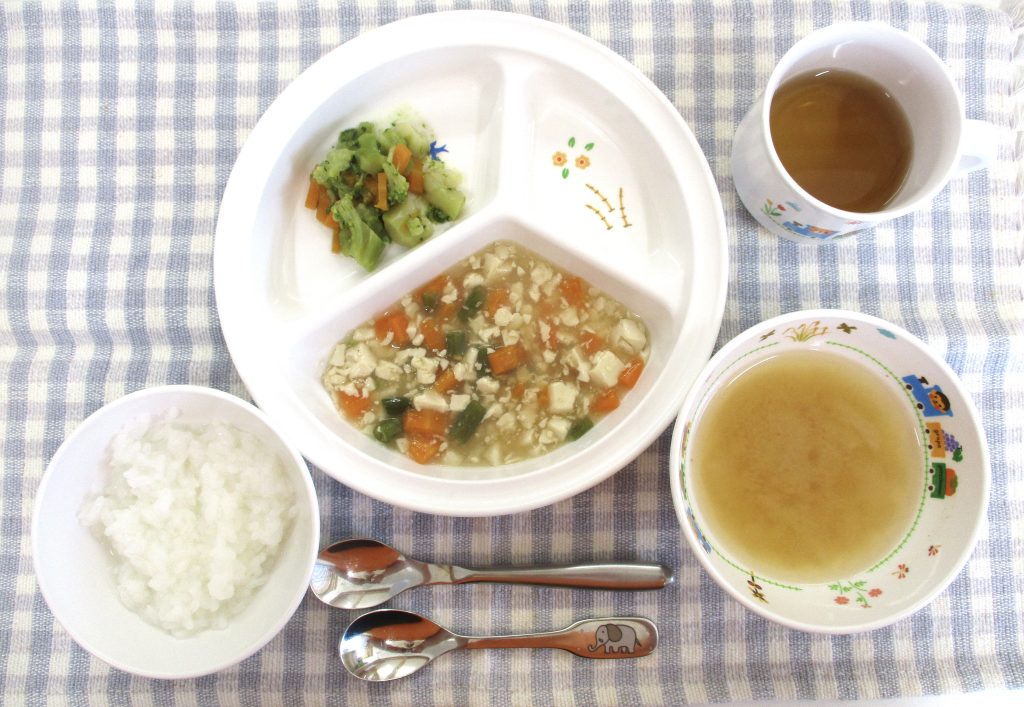 6月8日(木)の給食・おやつ