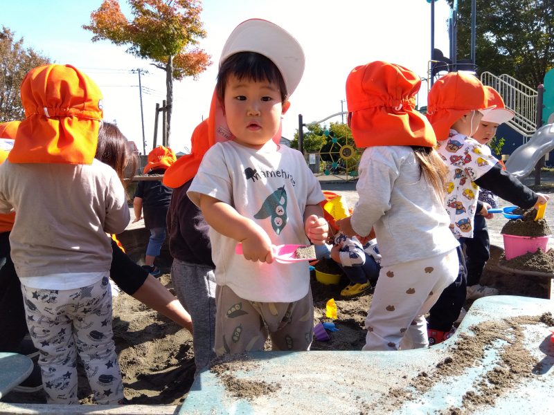 8月14日(月)の給食・おやつ
