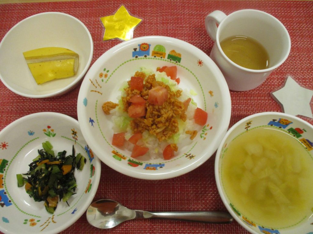 【8月26日㈪の給食・おやつ】