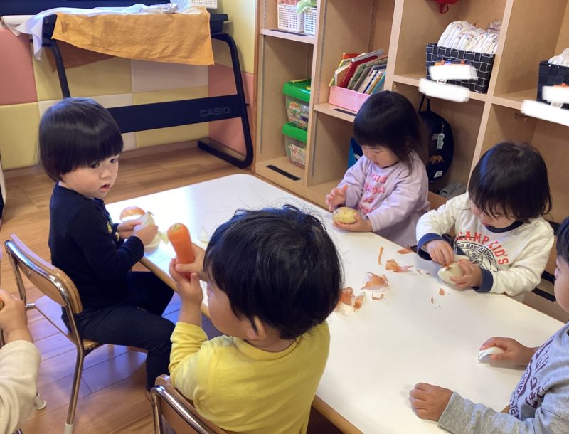 園ブログ　公園遊び🌼食育活動🥕🧅🥔