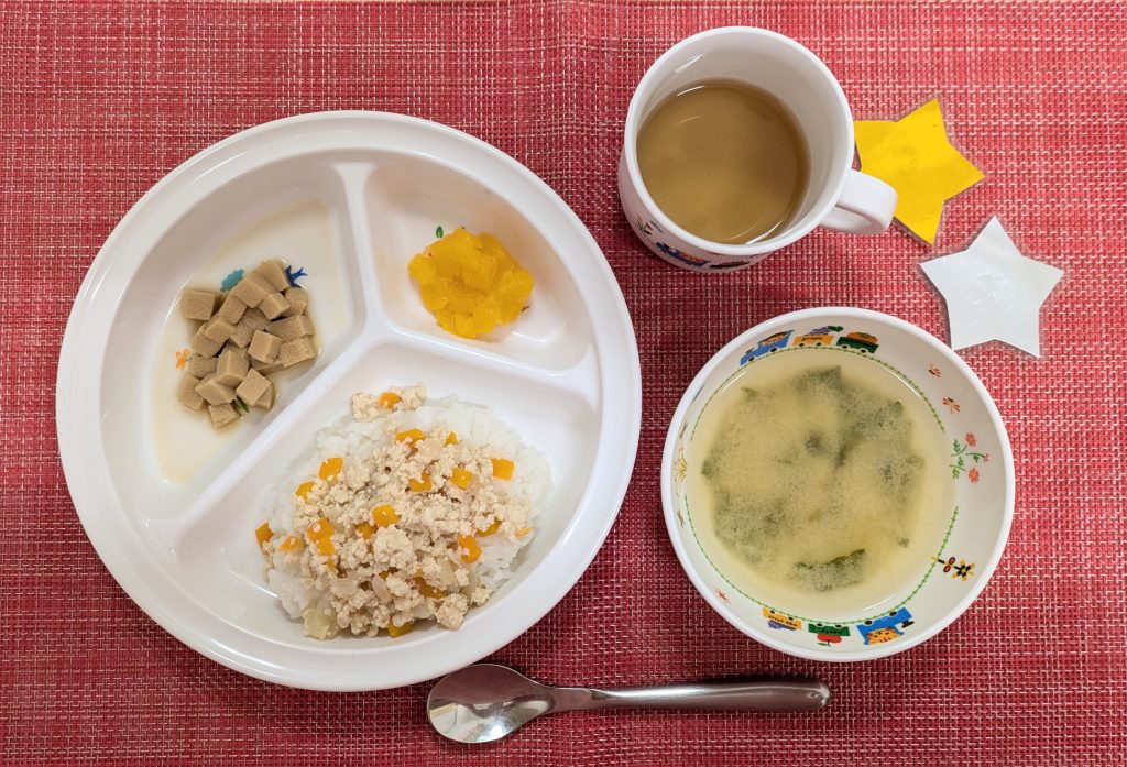 【7月28日㈪の給食・おやつ】