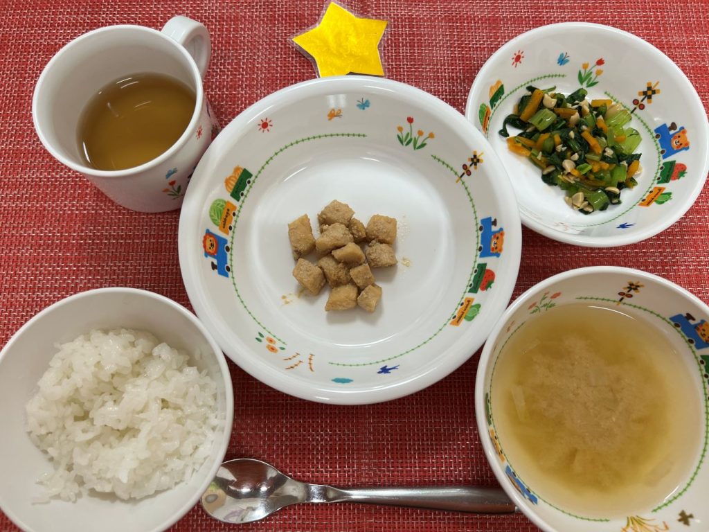 【10月21日㈫の給食・おやつ】