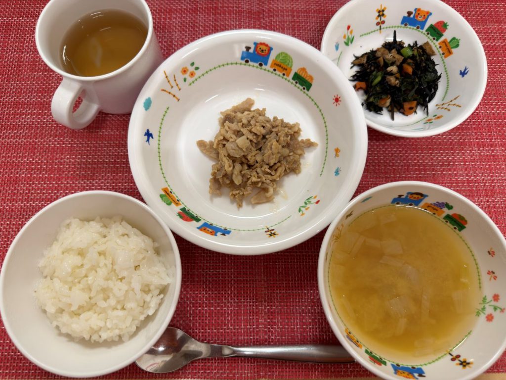 【3月27日㈮の給食・おやつ】