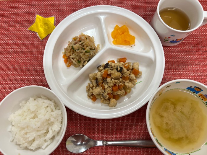 【10月14日㈫の給食・おやつ】