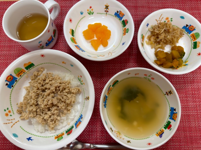 【1月19日㈪の給食・おやつ】