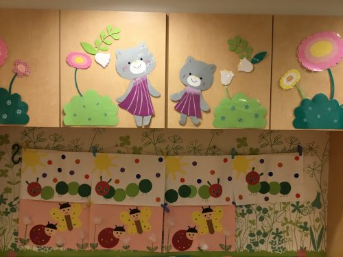 保育室も春色になってきました?