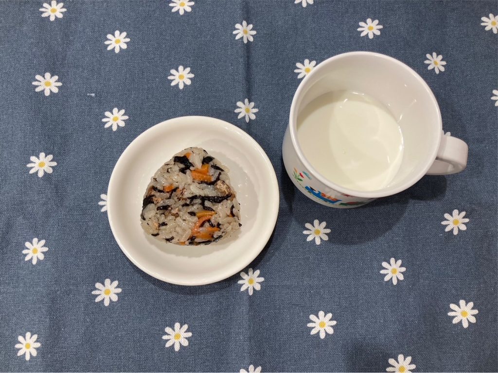 8月17日(木)の給食・おやつ