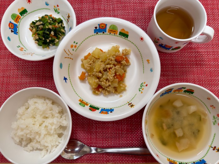 【3月4日㈬の給食・おやつ】