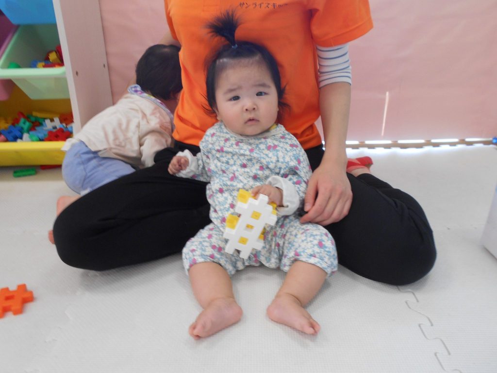 園ブログ  連休明けでみんなでゆったりと過ごしました?