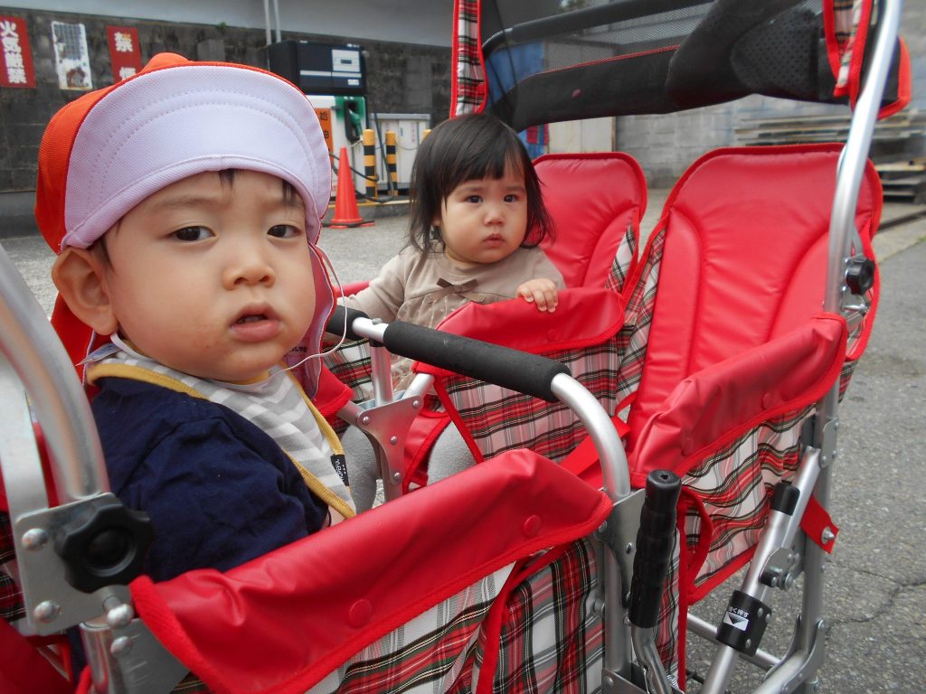 園ブログ　　「お絵描き・シール貼りをしました?」