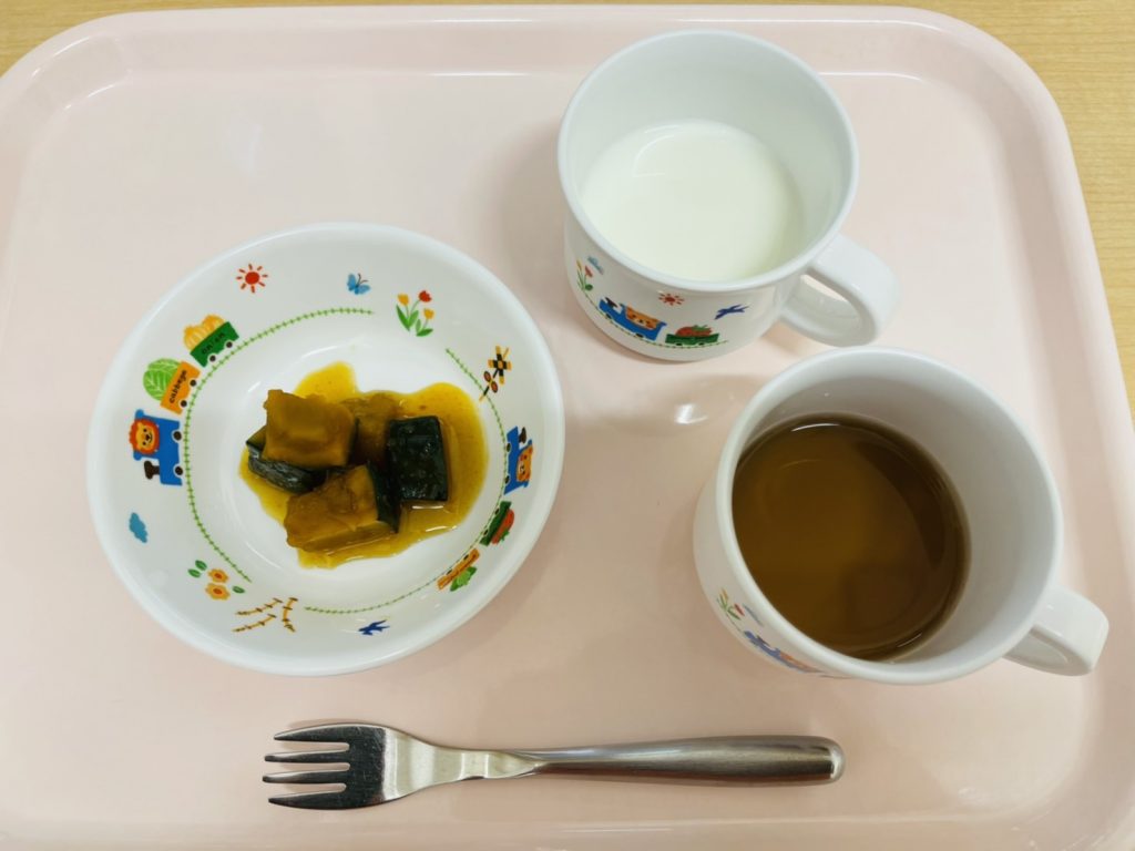 12月10日(金)の給食・おやつ