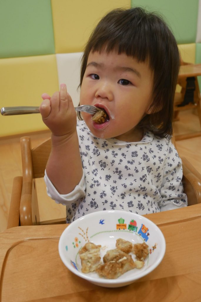 園ブログ   おやつの時間?＆八坂神社までお散歩に行きました☺
