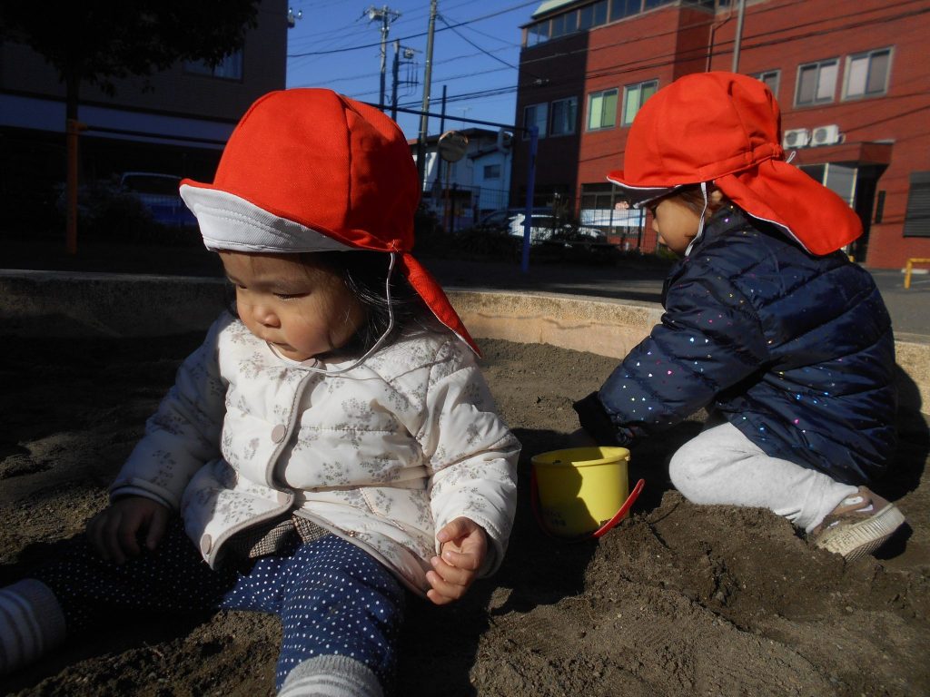 園ブログ　　お外で遊びました♪