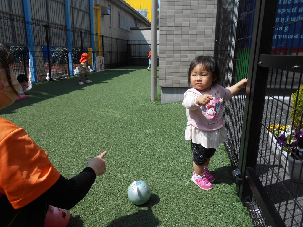 園ブログ     戸外遊びをしました♪