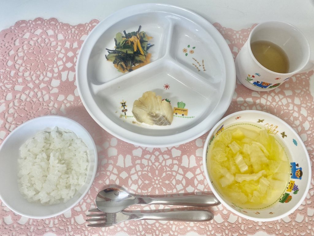 10月4日(火)の給食・おやつ