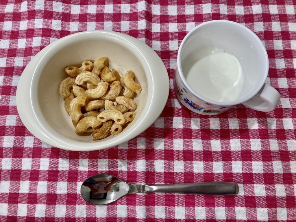 1月28日(土)の給食・おやつ