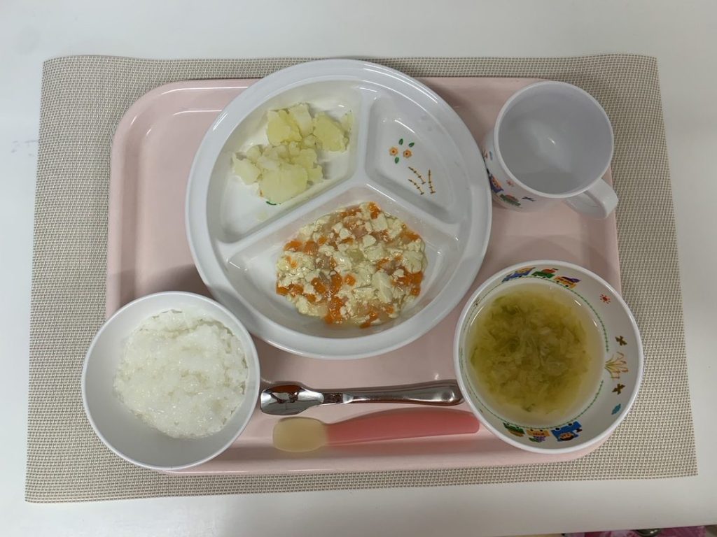 2月25日(土)の給食・おやつ