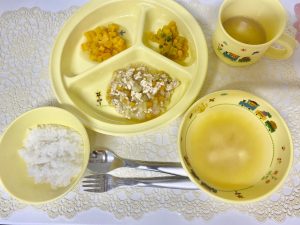 3月28日(火)の給食・おやつ