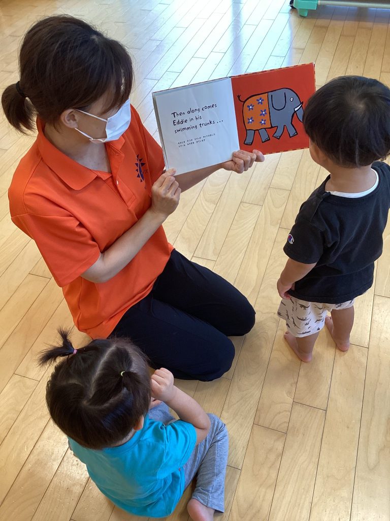 絵本ブログ  『メイシーちゃんのプ―ル』