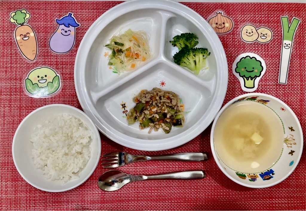 3月7日(木)の給食・おやつ