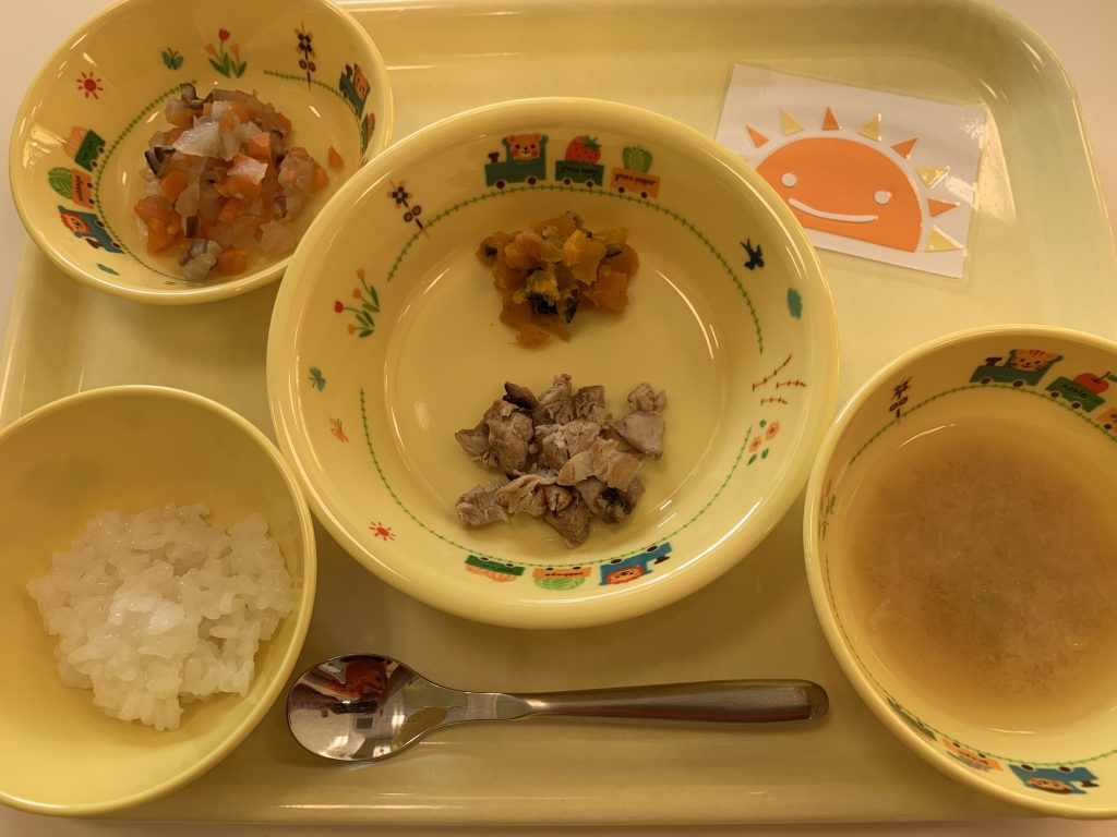 12月1日(火)の給食・おやつ