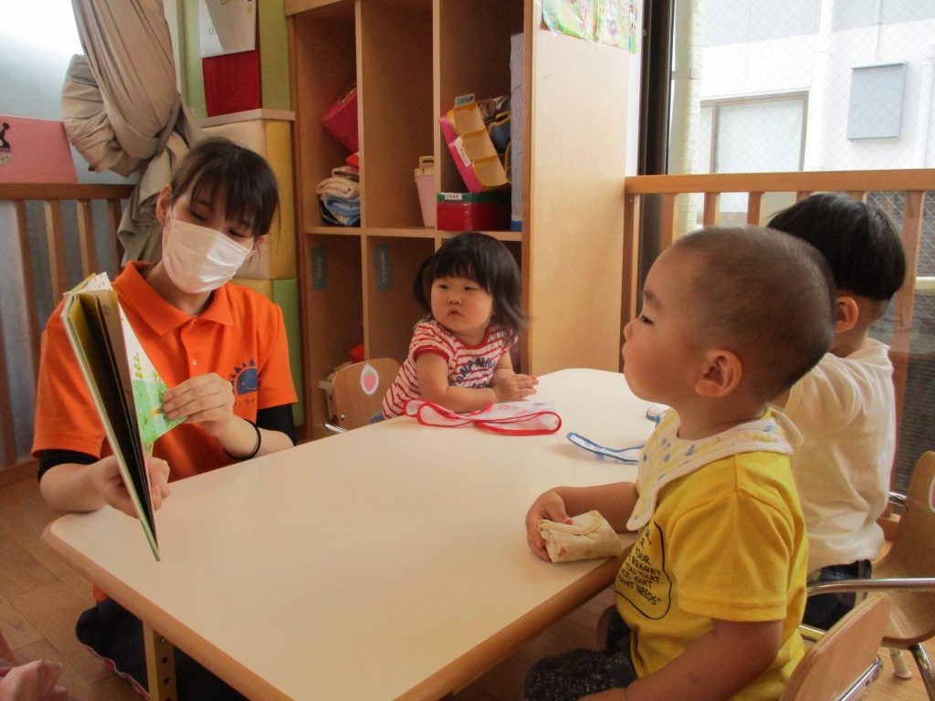 ?絵本読み聞かせプログラム?