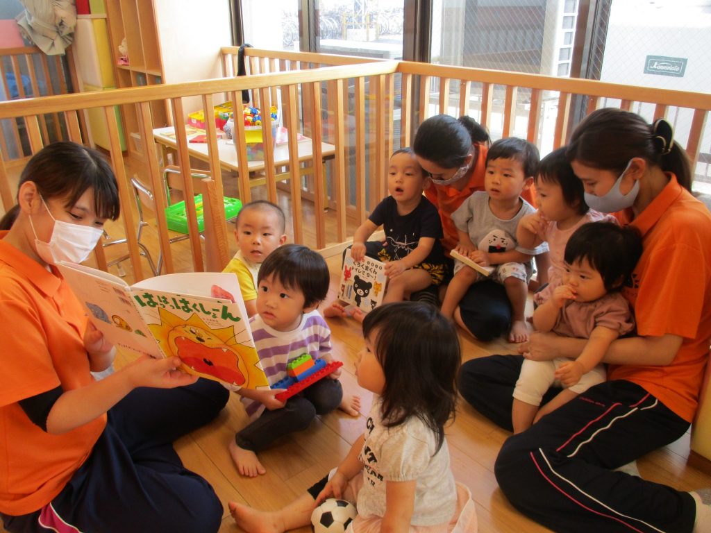 ?絵本読み聞かせプログラム?