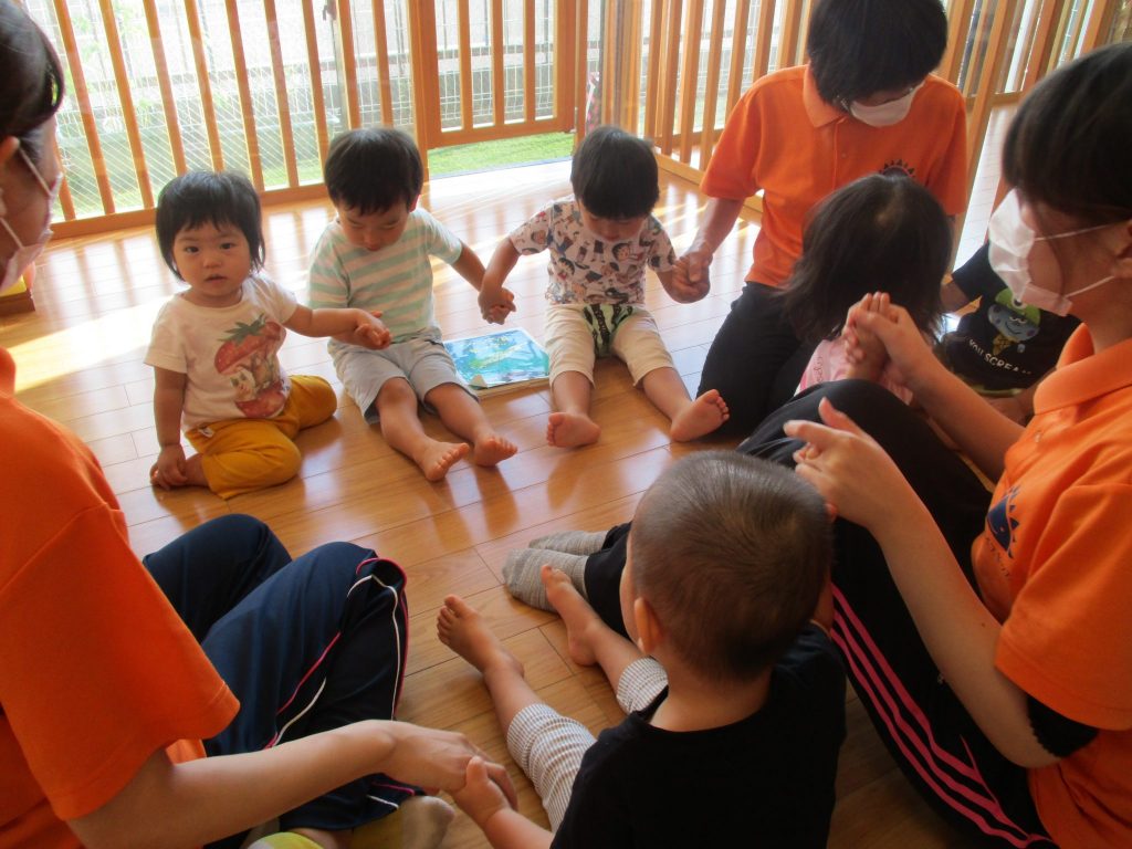 ?絵本読み聞かせプログラム?