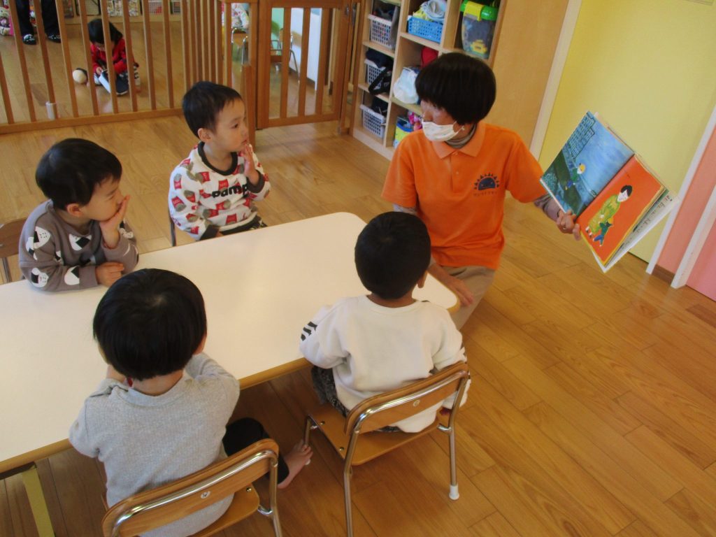 ?絵本読み聞かせプログラム?