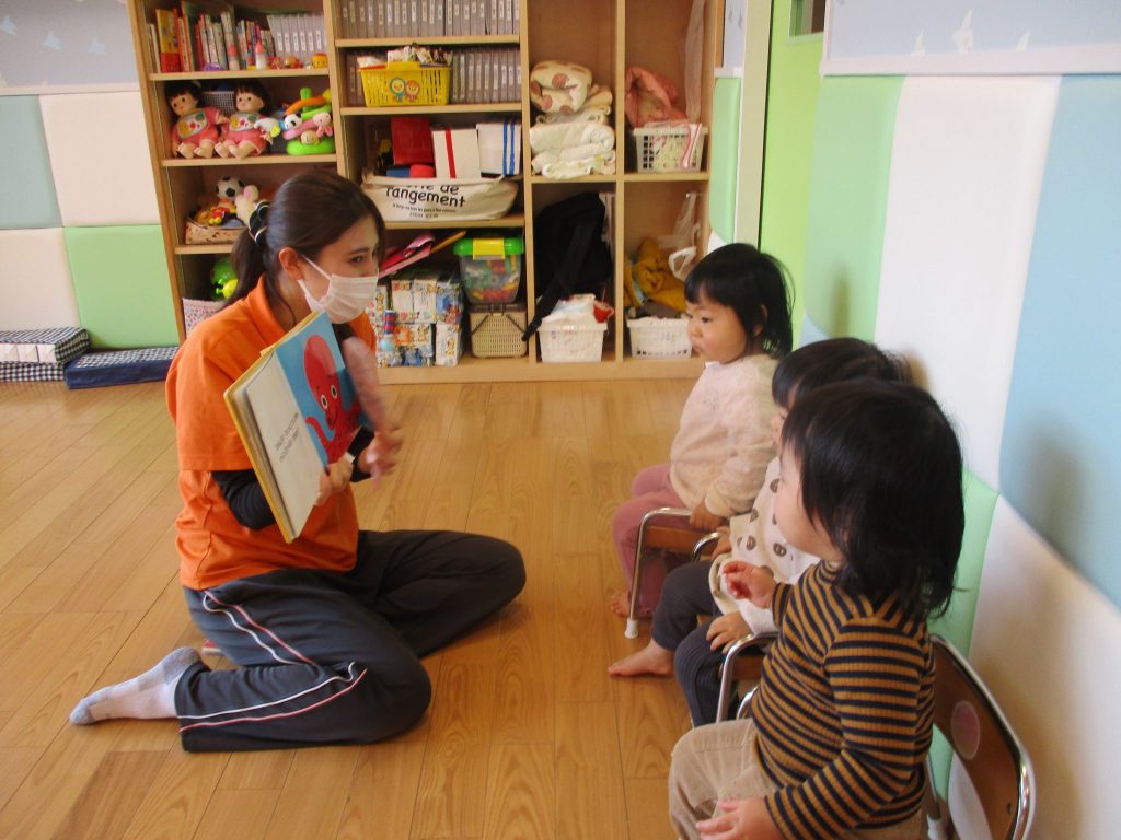 ?絵本読み聞かせプログラム?