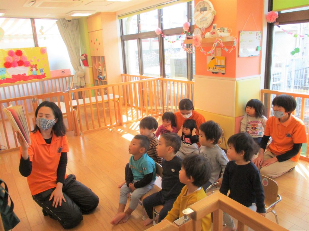 ?絵本読み聞かせプログラム?