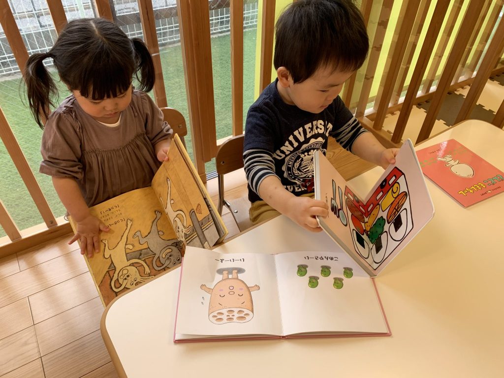 ?絵本読み聞かせプログラム?