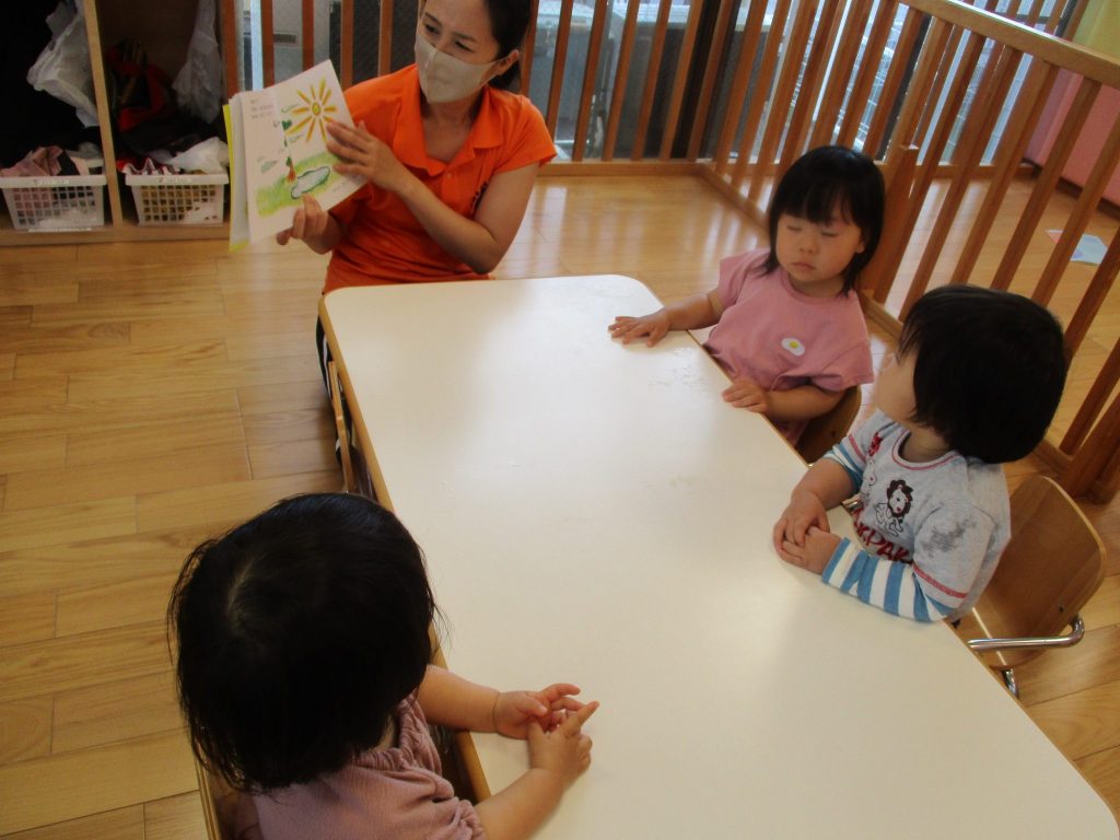 ?絵本読み聞かせプログラム?