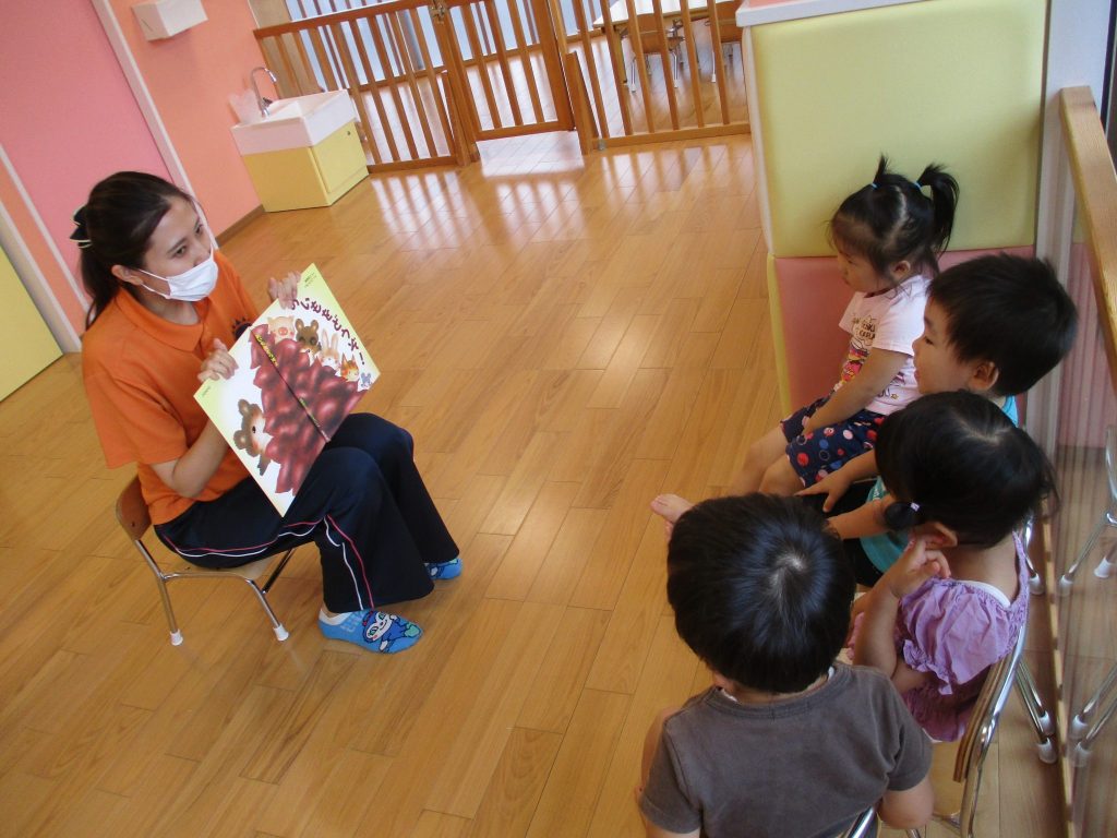 ?絵本読み聞かせプログラム?