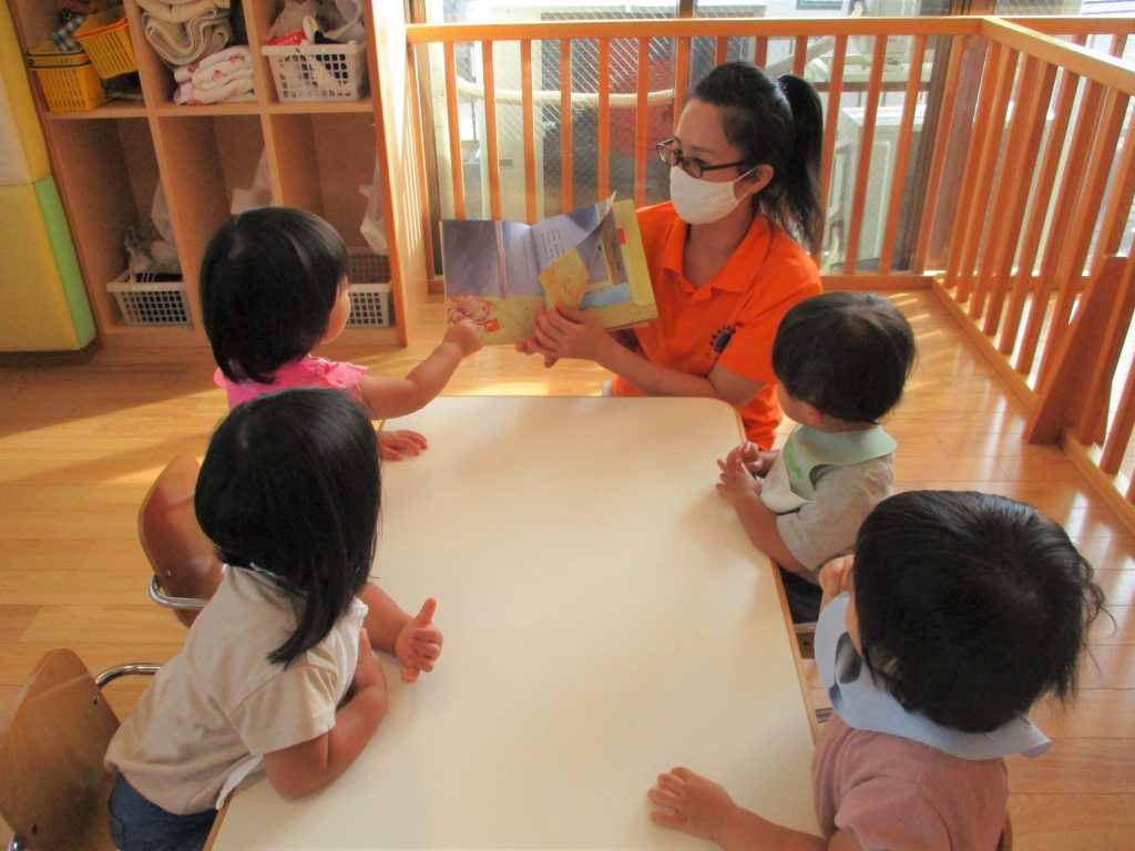 ?絵本読み聞かせプログラム?