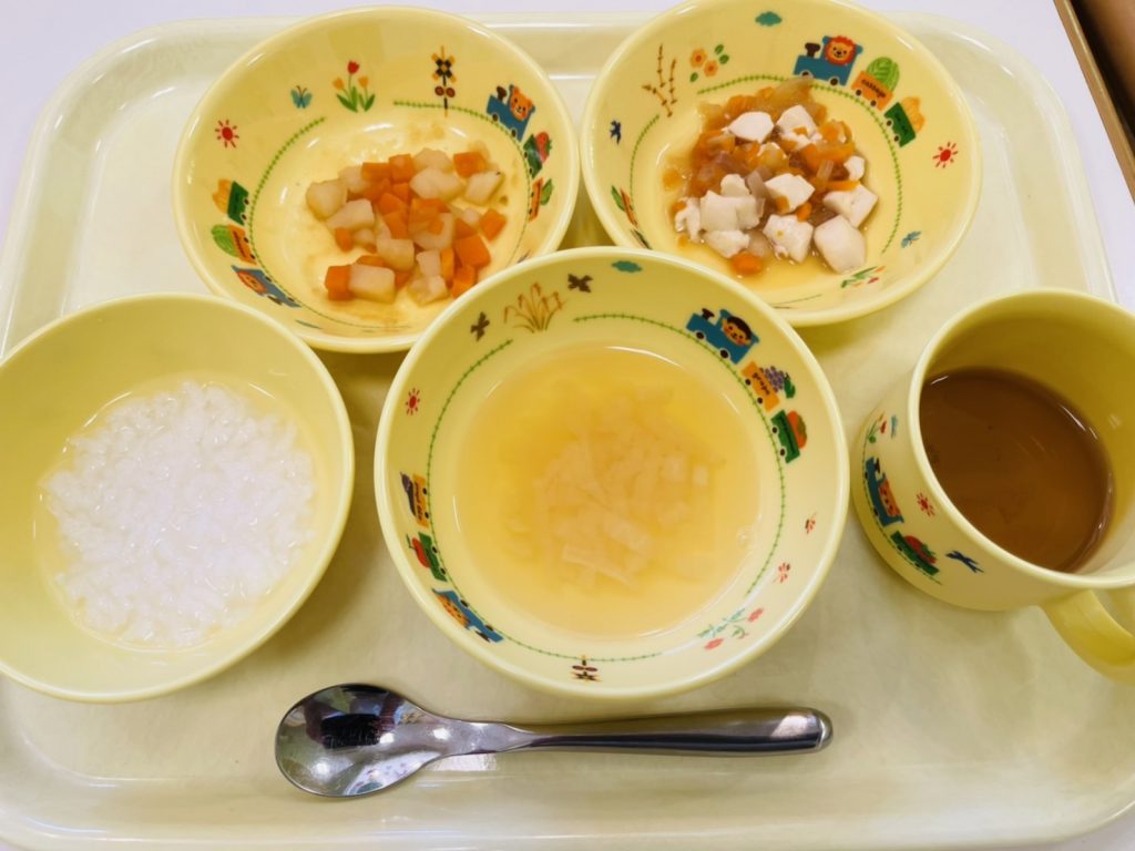 4月28日(金)の給食・おやつ