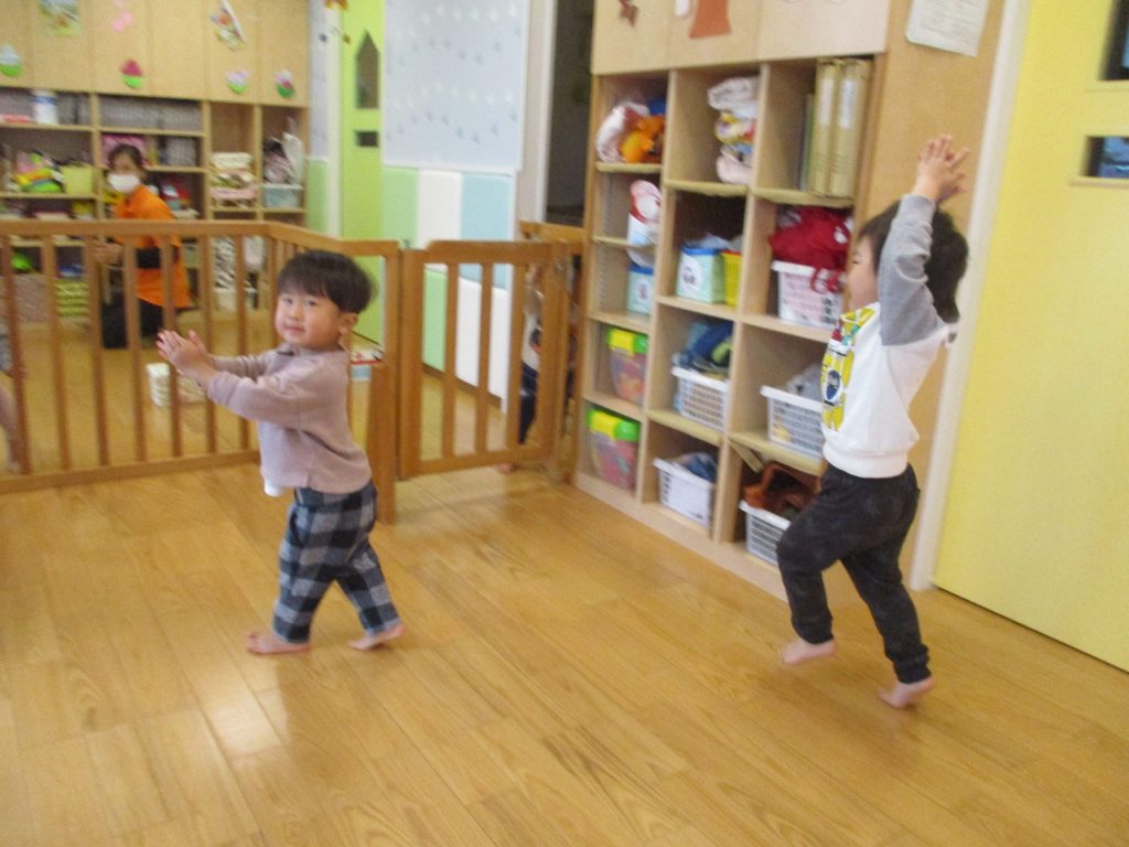 ?絵本読み聞かせプログラム?