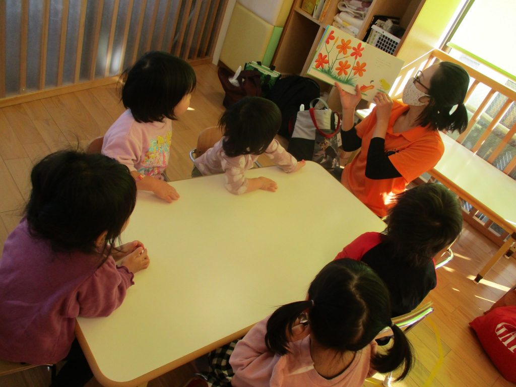 ?絵本読み聞かせプログラム?