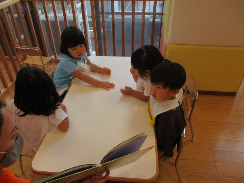 ?絵本読み聞かせプログラム?