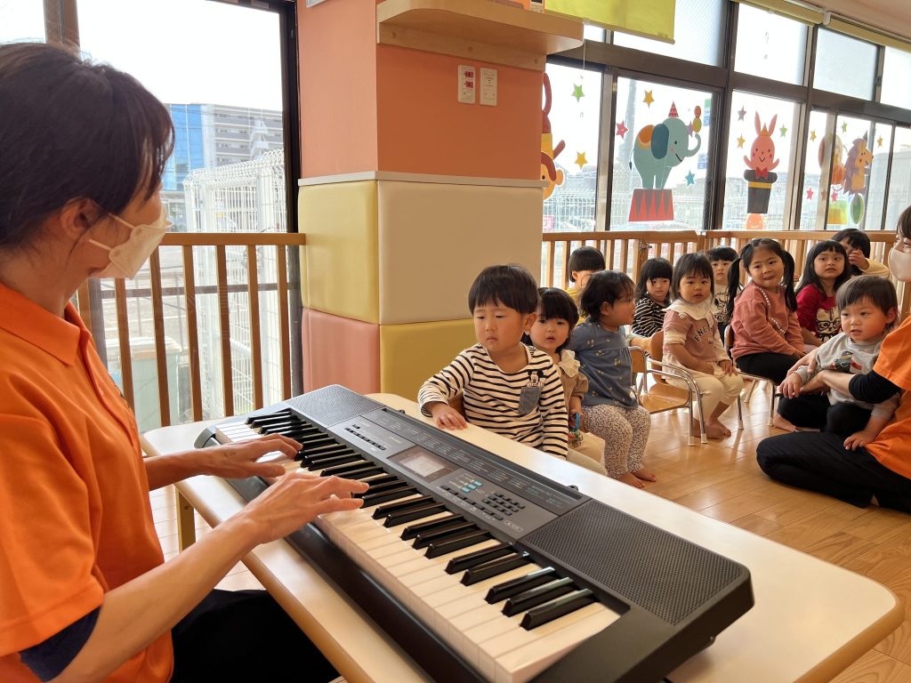 カリキュラム★リトミック