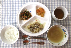9月28日(木)の給食・おやつ