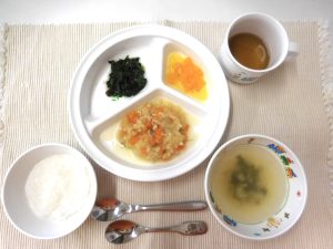 8月30日(水)の給食・おやつ