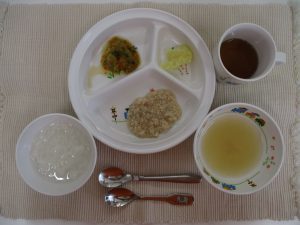 8月31日(木)の給食・おやつ